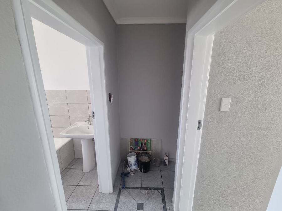 To Let 2 Bedroom Property for Rent in Claremont Western Cape